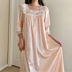 Vintage Christian Dior Light Pink Long Sleeve Nightgown with White Floral Lace